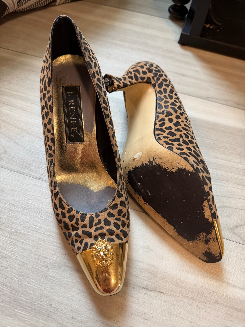 Lot of 3 well worn Women’s Shoes 6.5-7.5 - Picture 8 of 14